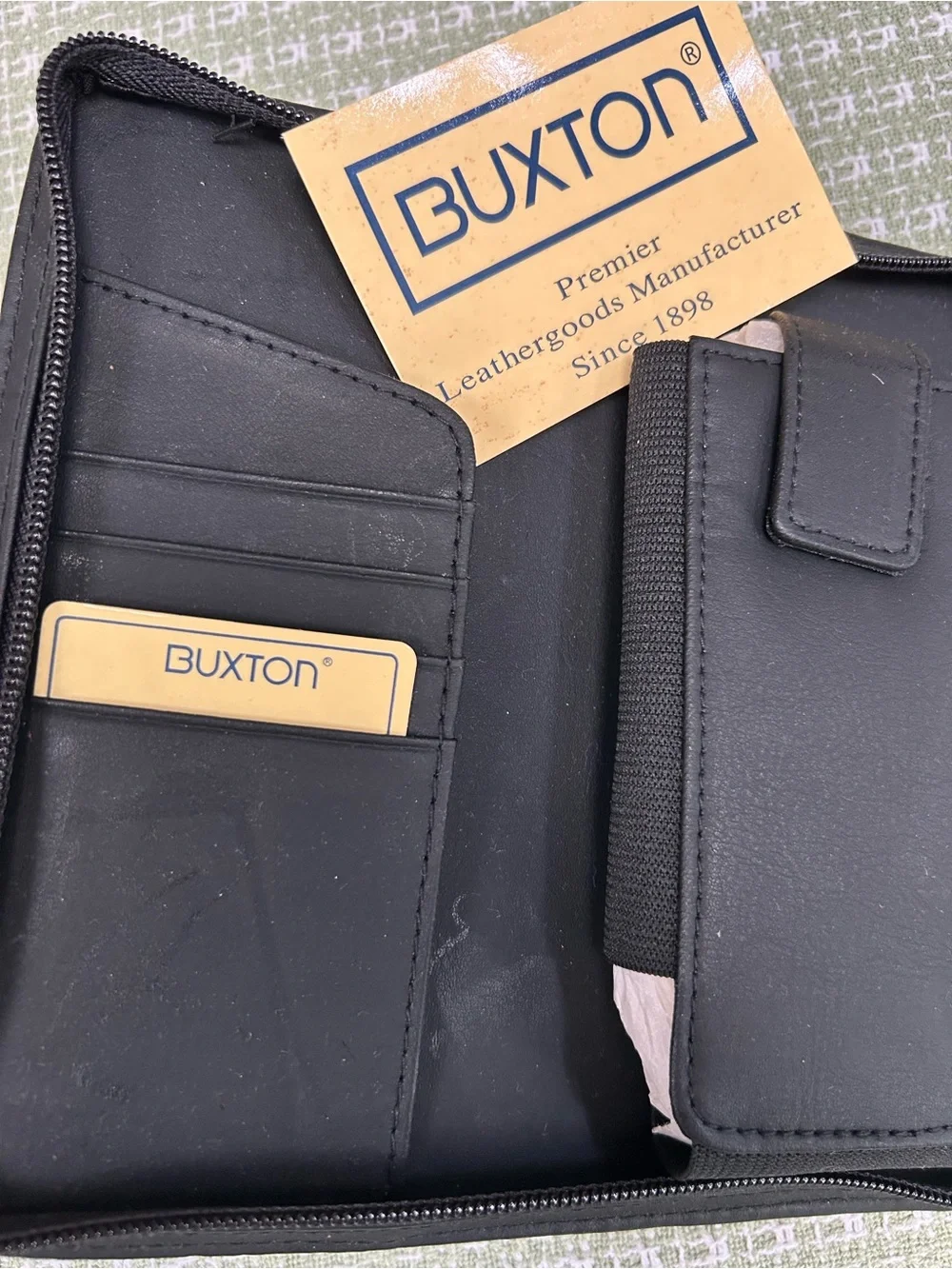 Black Unisex 2wayZipper DayPlanner by BUXTON. Cards/phone/notepad-all in one.